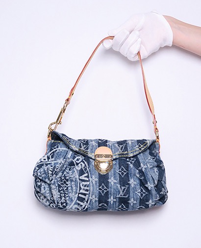 Mini Pleaty Pochette, front view